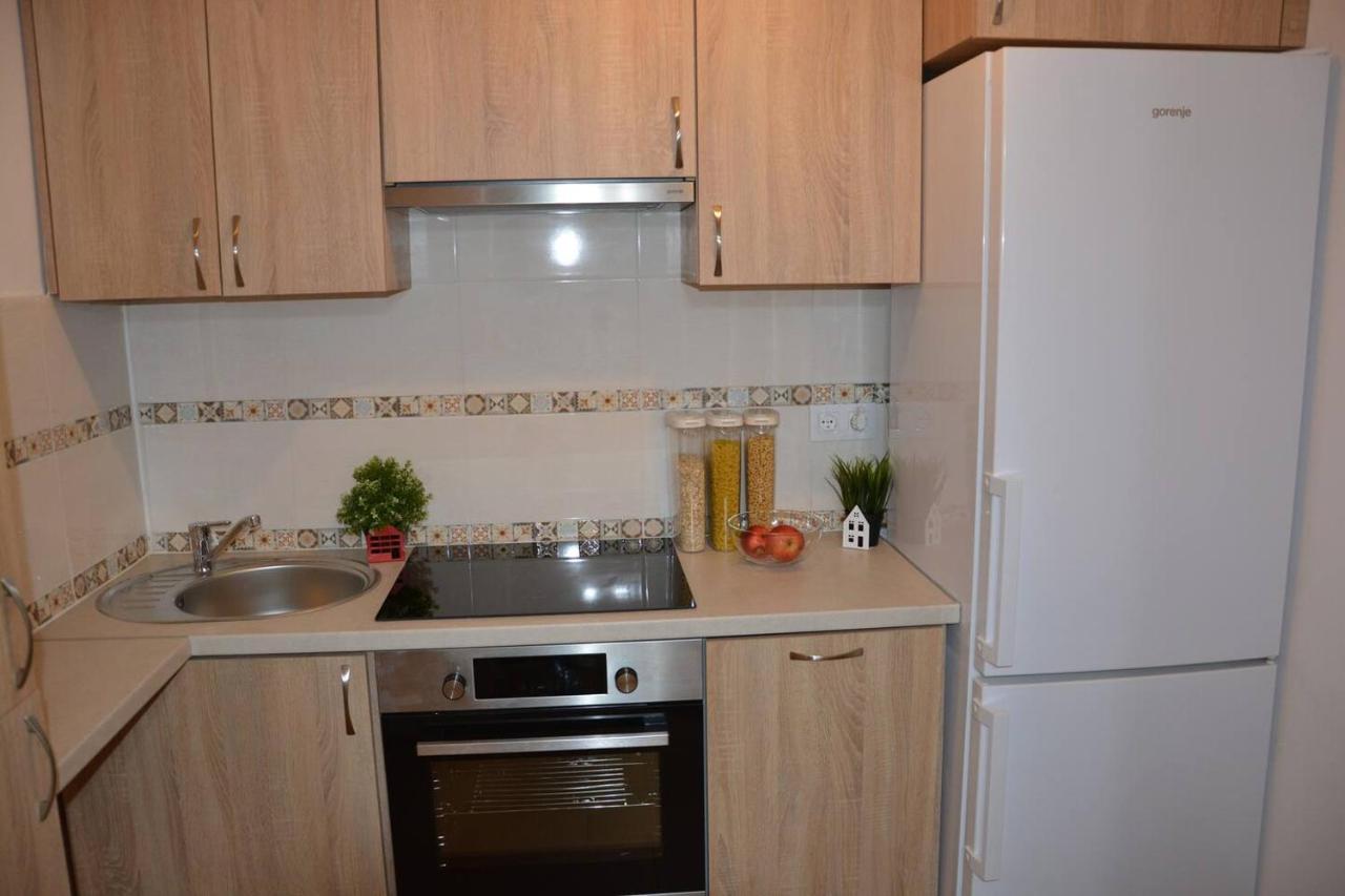 Ohmyhome - Park Mirowski Apartment Warsaw Ngoại thất bức ảnh